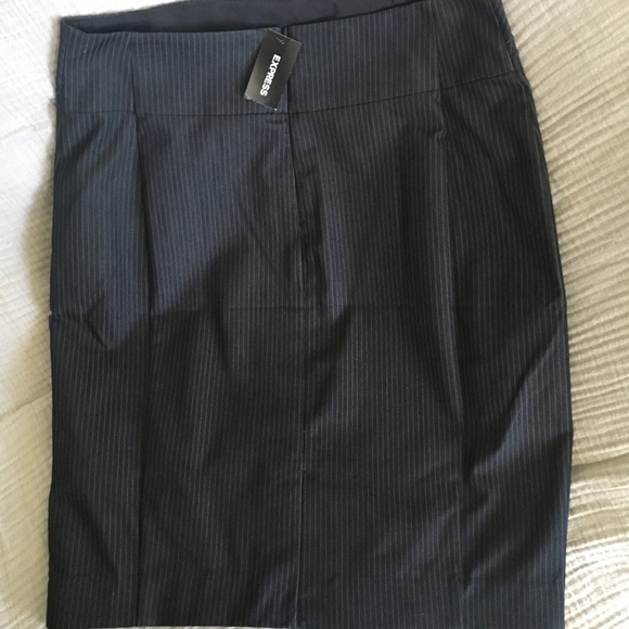 Express pencil skirt - Picture 2 of 6